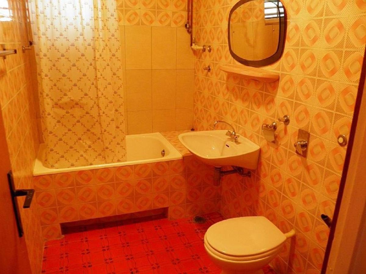 Apartments Angela - With Beautiful Courtyard Брела Екстериор снимка