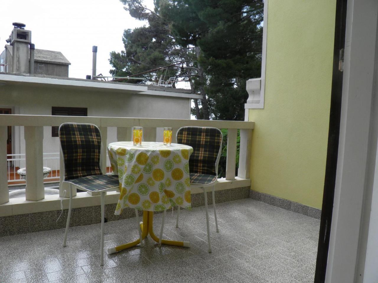 Apartments Angela - With Beautiful Courtyard Брела Екстериор снимка
